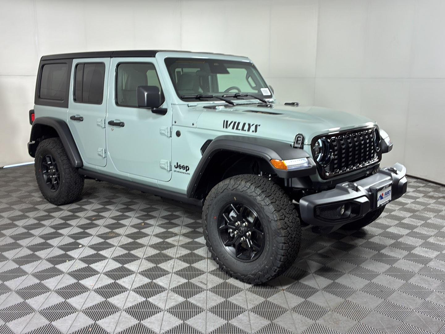 New 2027 Earl Clear-Coat Exterior Paint Jeep Willys image 2