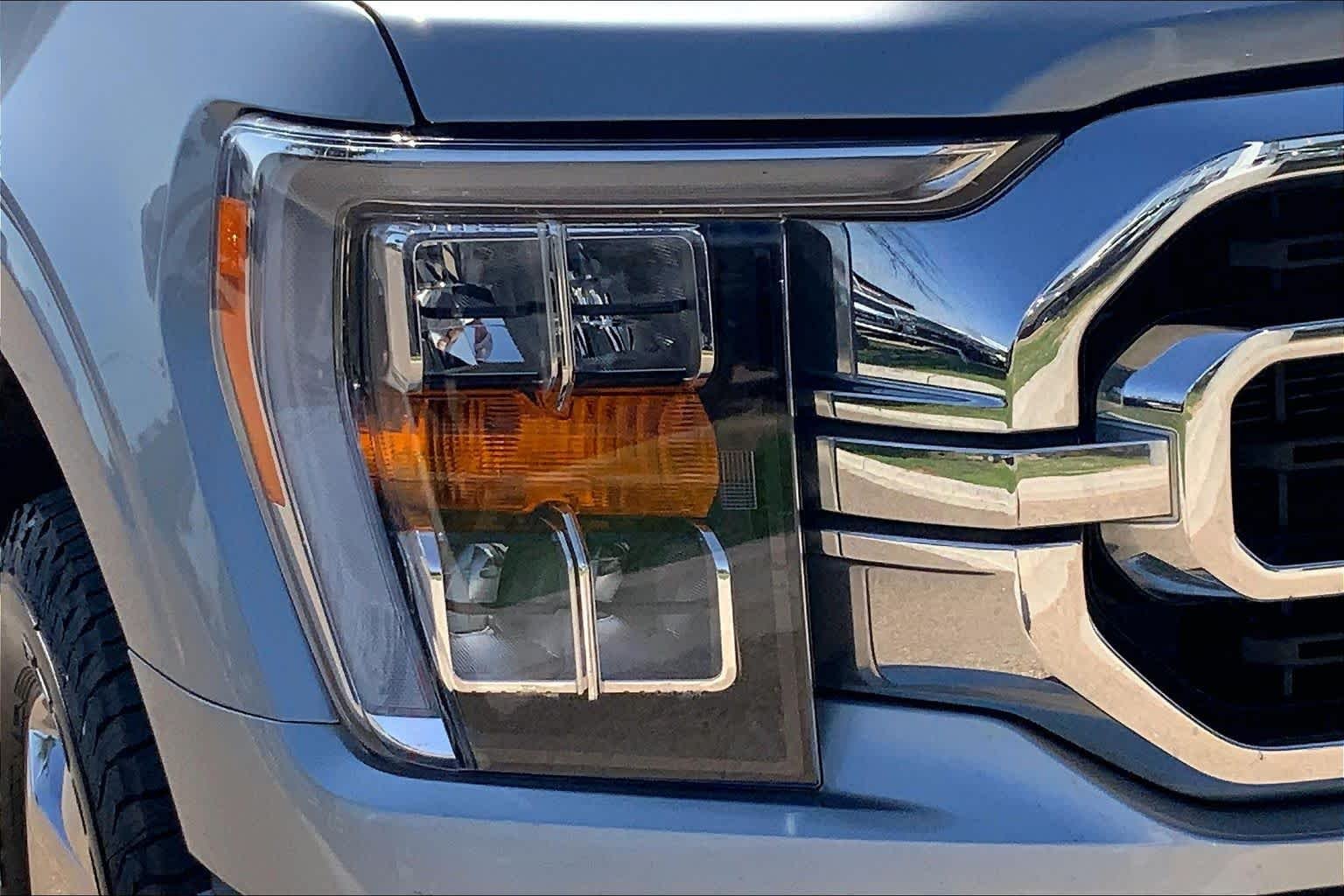 Certified Used 2023 Iconic Silver Metallic Ford XLT image 28