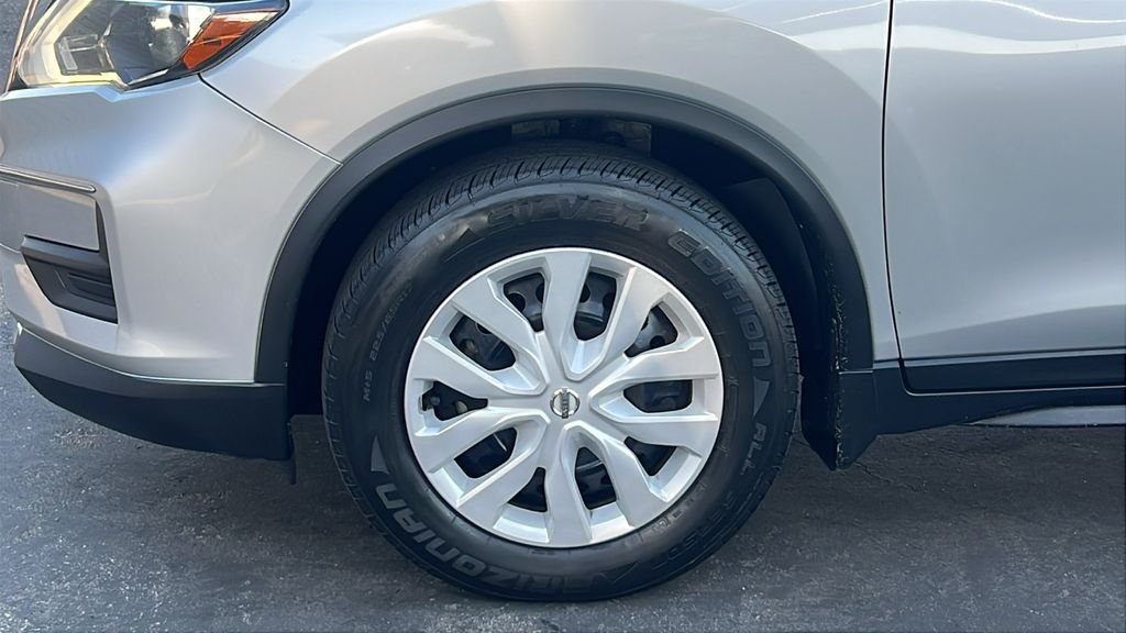 Used 2017 Silver Nissan S image 8