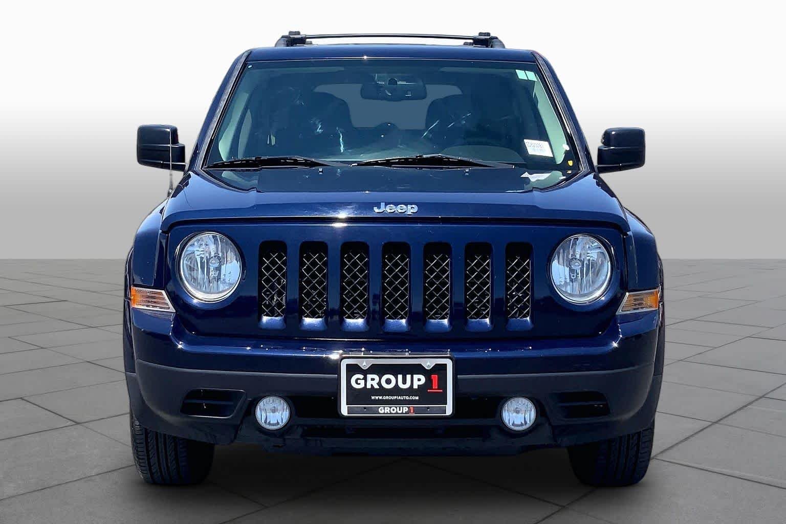 Used 2014 True Blue Pearlcoat Jeep High Altitude image 4