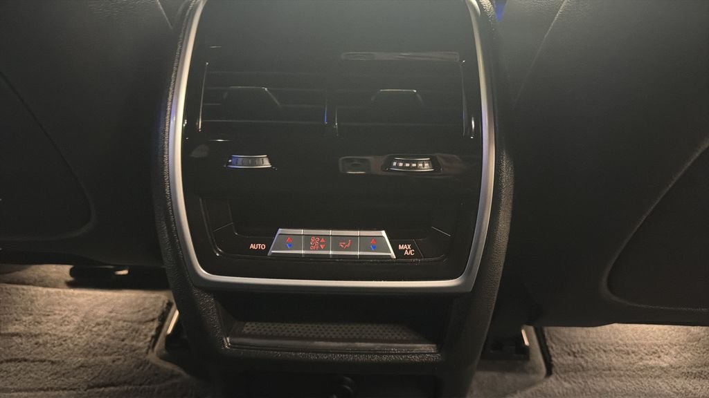 Used 2021 Blue BMW M50i image 42