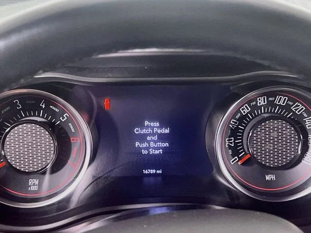 2022 Dodge Challenger R/T - Photo 8