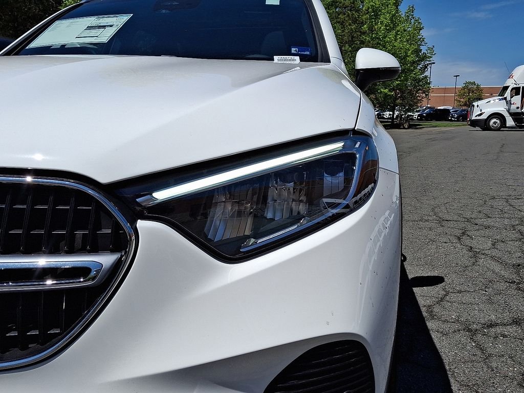 New 2026 Polar White Mercedes-Benz GLC 300 image 6