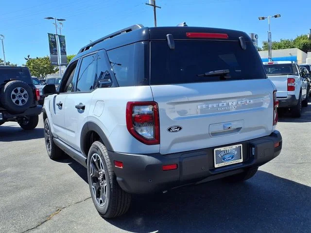 New 2026 Space White Metallic Ford Outer Banks image 4