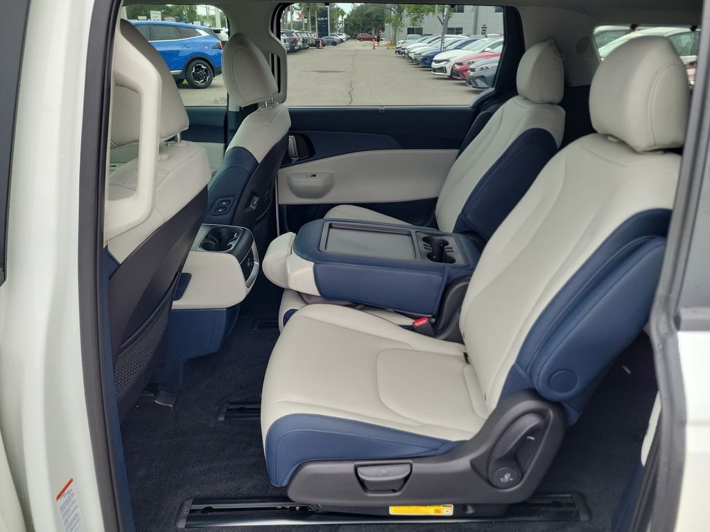 New 2026 White Kia EX image 16