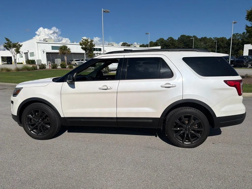 Used 2019 White Ford XLT image 6