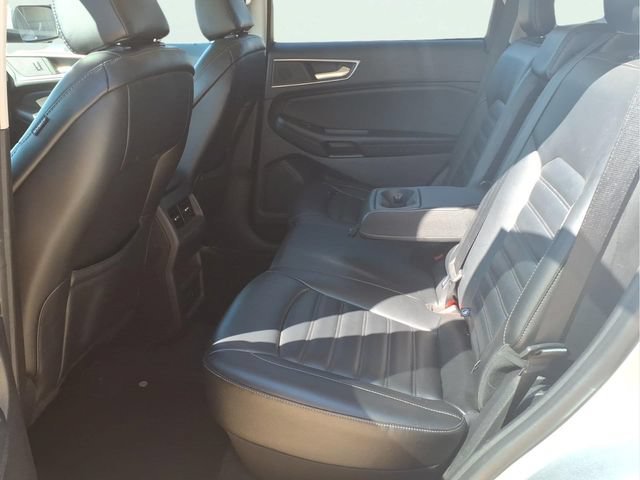 Used 2024  Ford SEL image 19