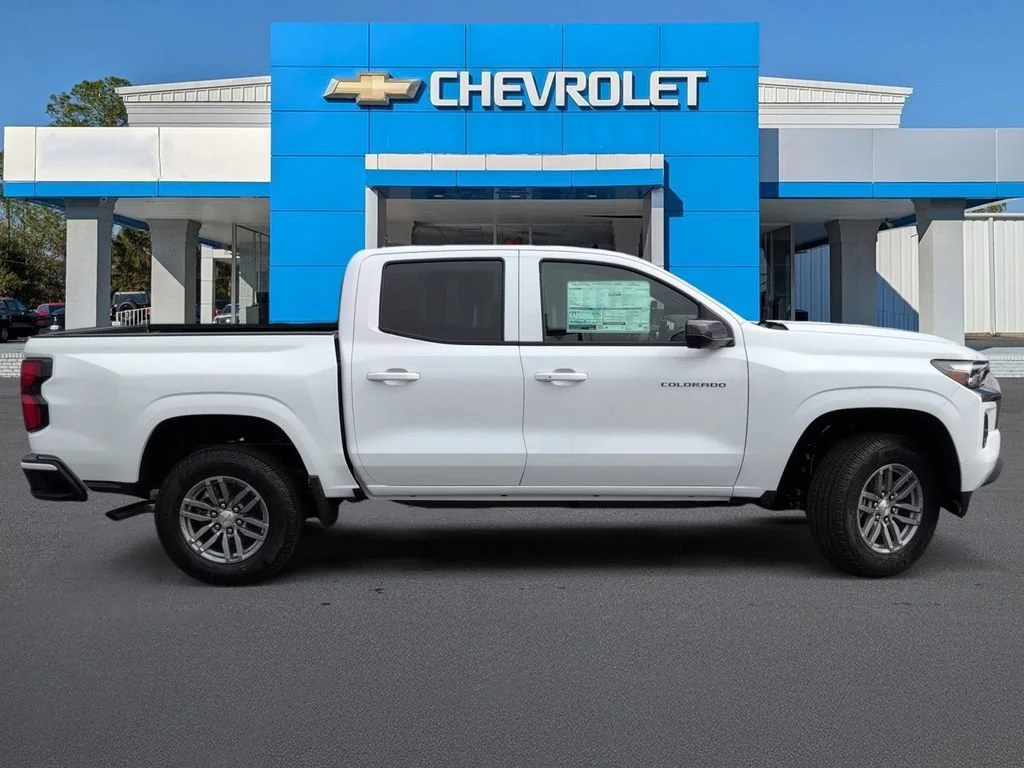 2026 Chevrolet Colorado LT - Photo 2