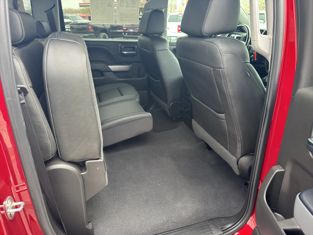 Used 2018 Cajun Red Tintcoat Chevrolet LTZ image 13