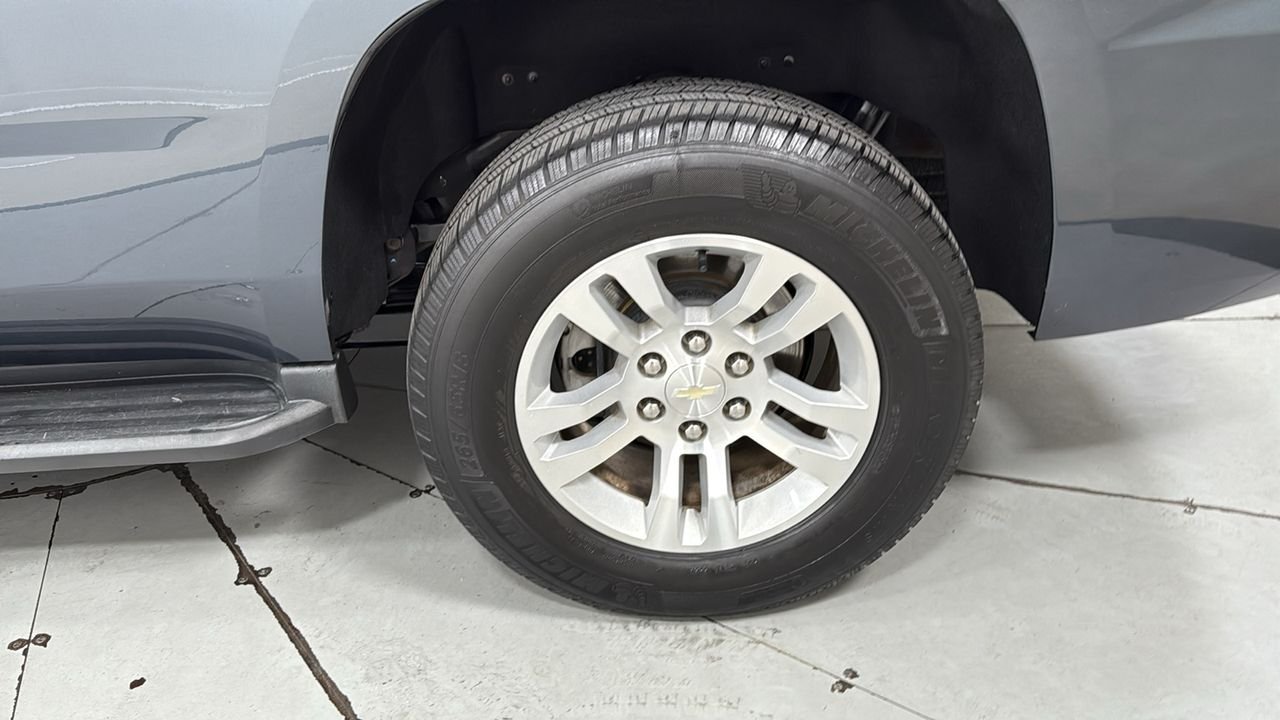 Used 2019 Gray Chevrolet LT image 23