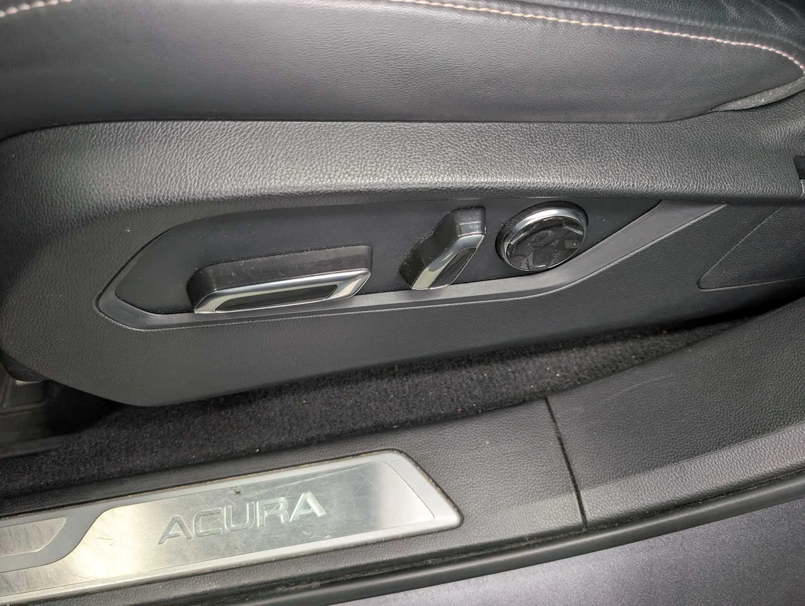 Used 2020 Modern Steel Metallic Acura w/Technology Pkg image 29