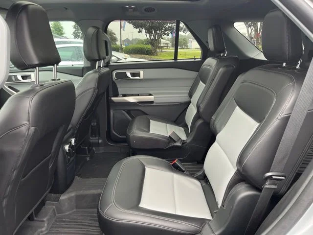 Used 2023 Silver Ford XLT image 12
