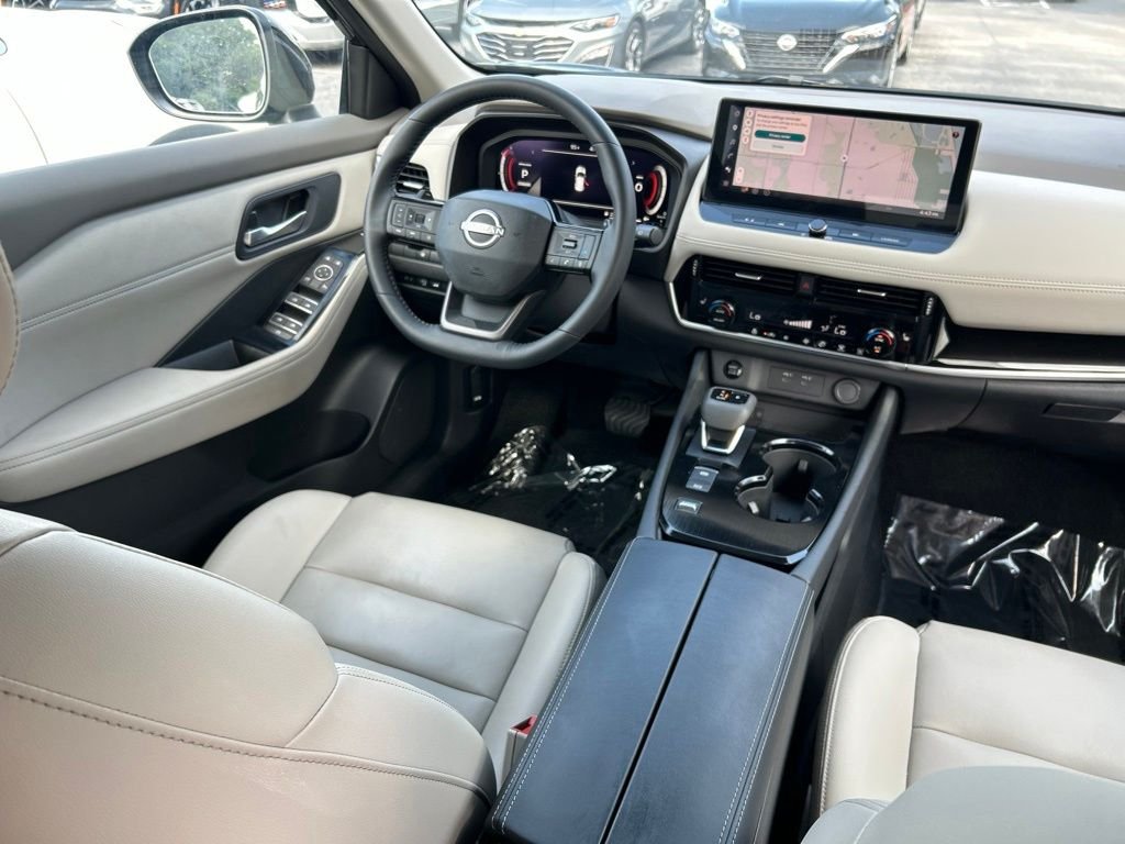 Used 2025 Black Nissan SL image 11