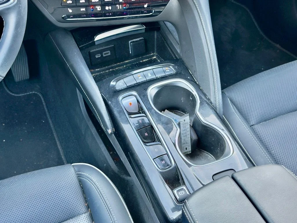 Used 2023 Blue Buick Essence image 15