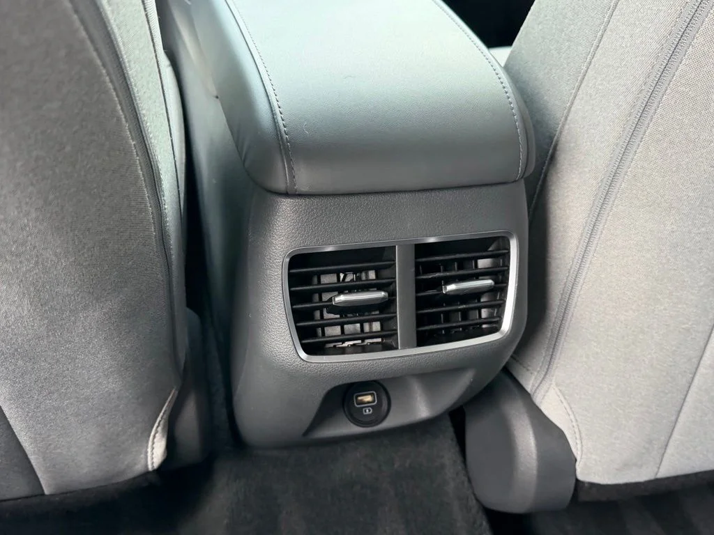 Used 2021 Shimmering Silver Pearl Hyundai SEL image 16
