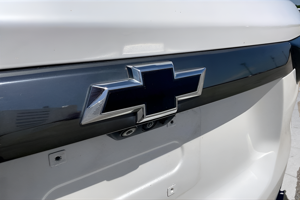 Used 2021 Beige Chevrolet Premier image 33