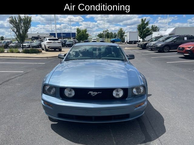 Used 2006 Blue Ford GT Deluxe image 3
