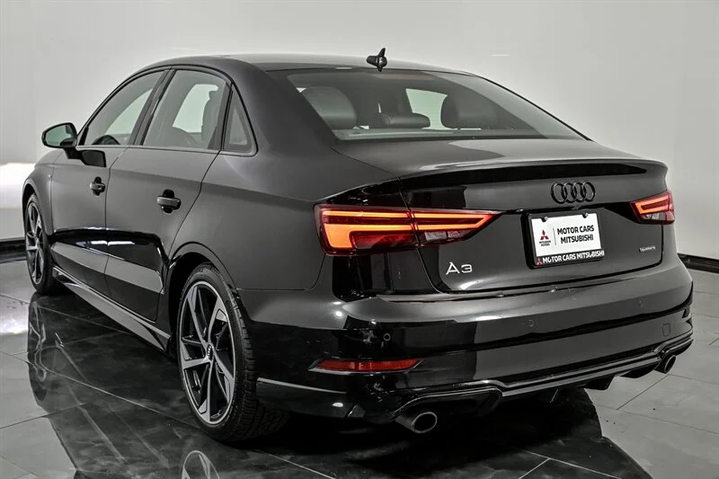 Used 2020 Brilliant Black Audi quattro S line Premium 45 image 7