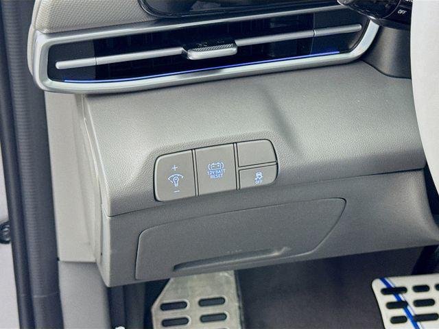 2025 Hyundai Elantra Blue - Photo 13