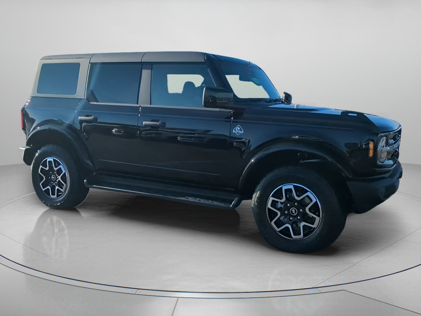 New 2026 Shadow Black Ford Outer Banks® image 32
