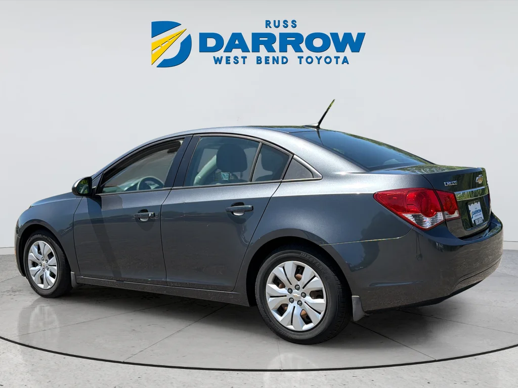 Used 2013 Gray Chevrolet LS image 3