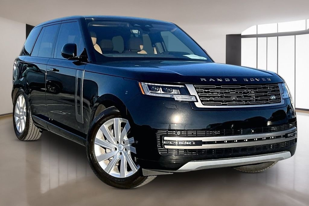 Certified Used 2025 Santorini Black Metallic Land Rover SE image 3