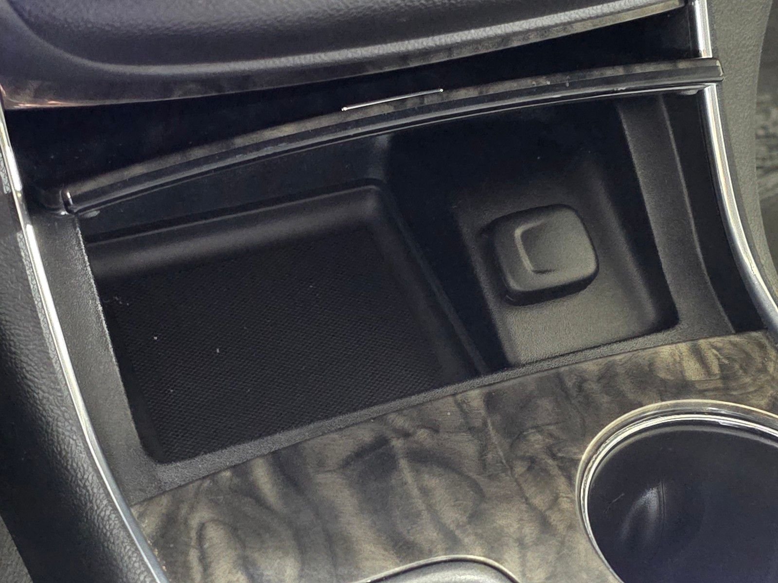 Used 2015 Black Chevrolet LTZ image 28