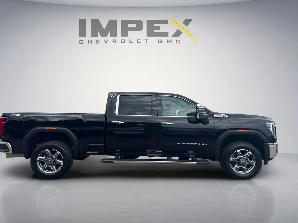 Used 2026 Onyx Black GMC SLT image 6