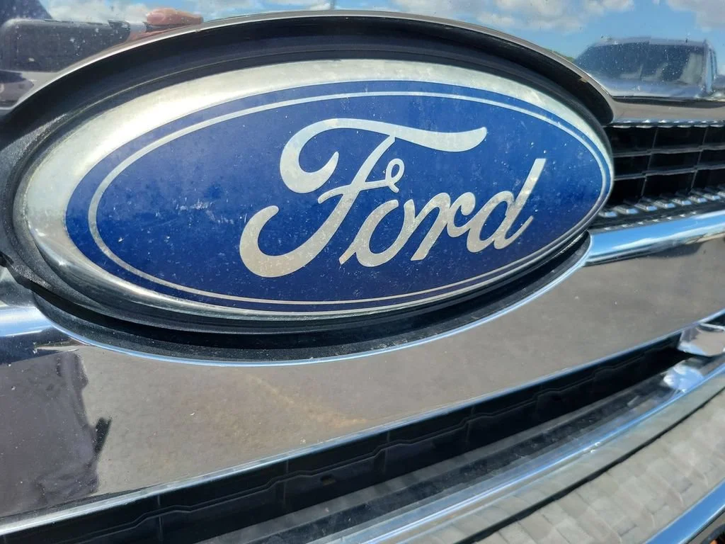 Used 2011 Black Ford LARIAT image 28