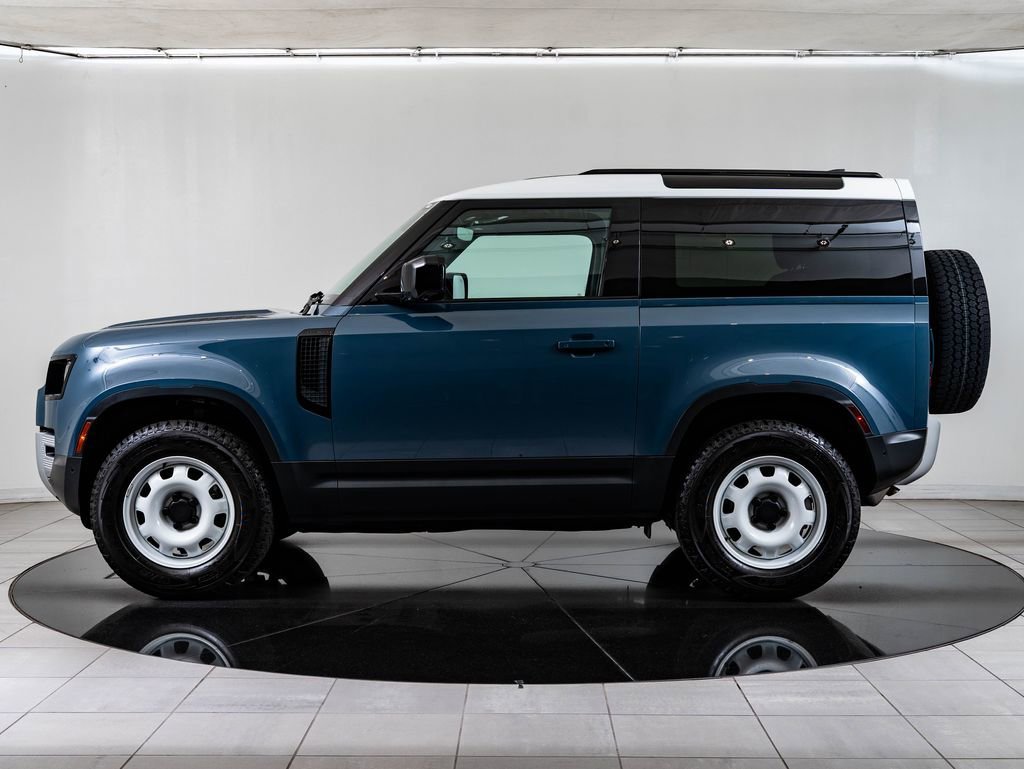 Used 2023 Tasman Blue Metallic Land Rover S image 5