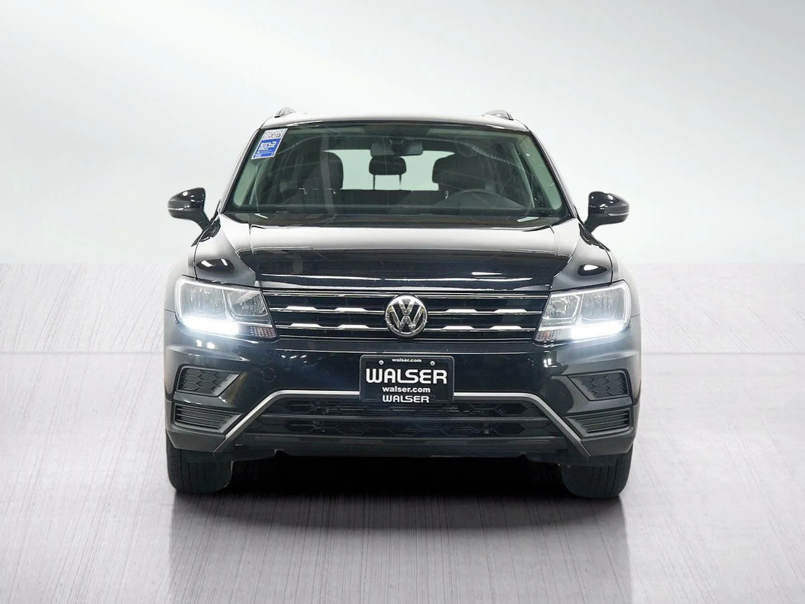 Used 2021  Volkswagen SE image 9