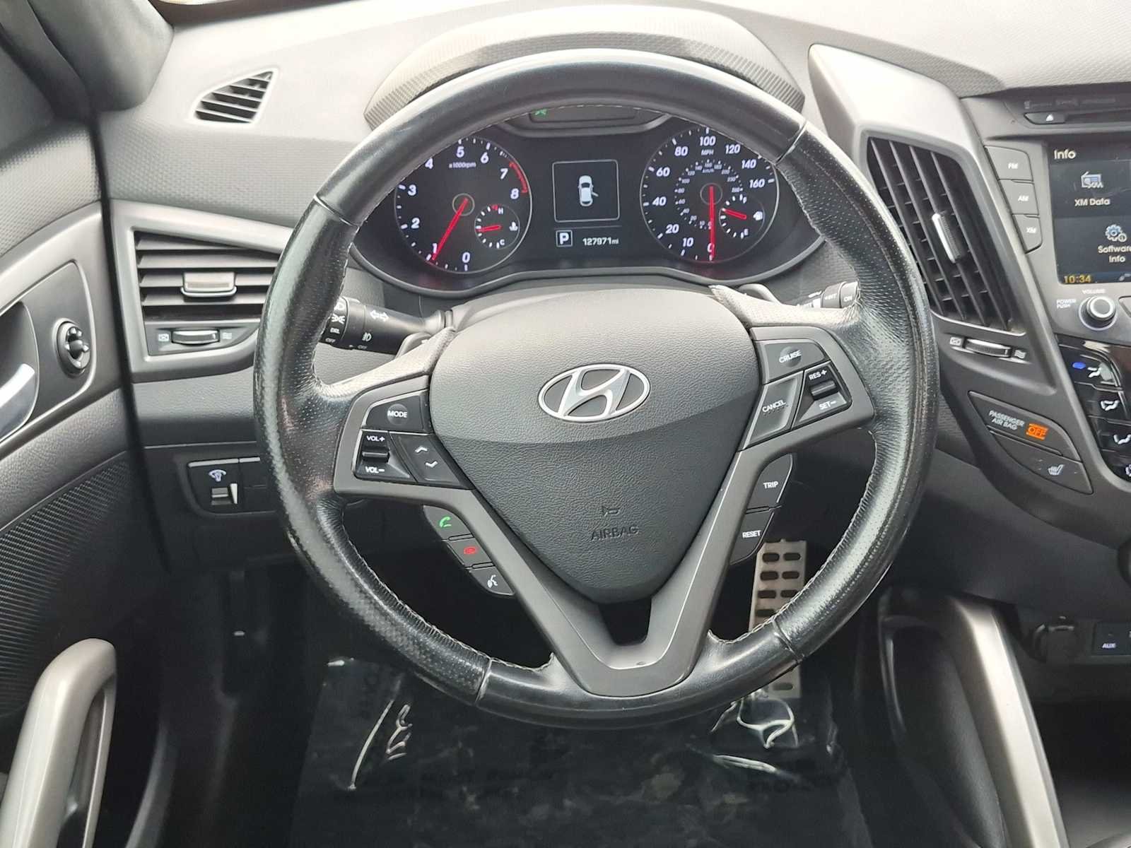 Used 2016 Elite White Hyundai Turbo image 21