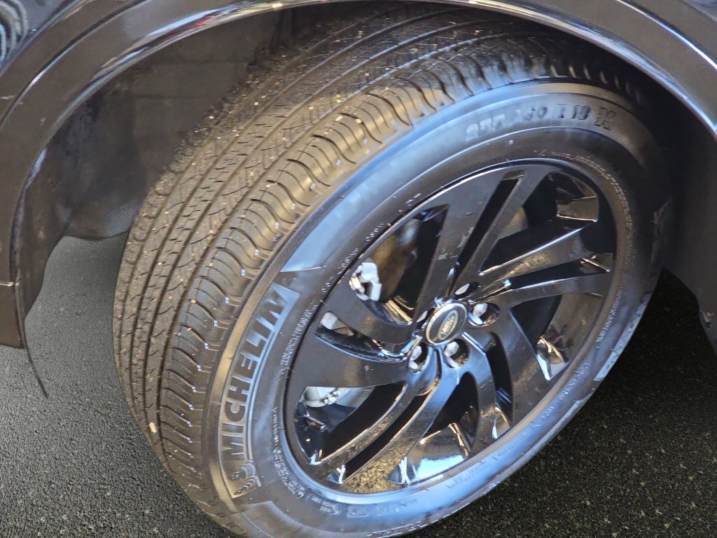Certified Used 2025 Black Land Rover S image 34