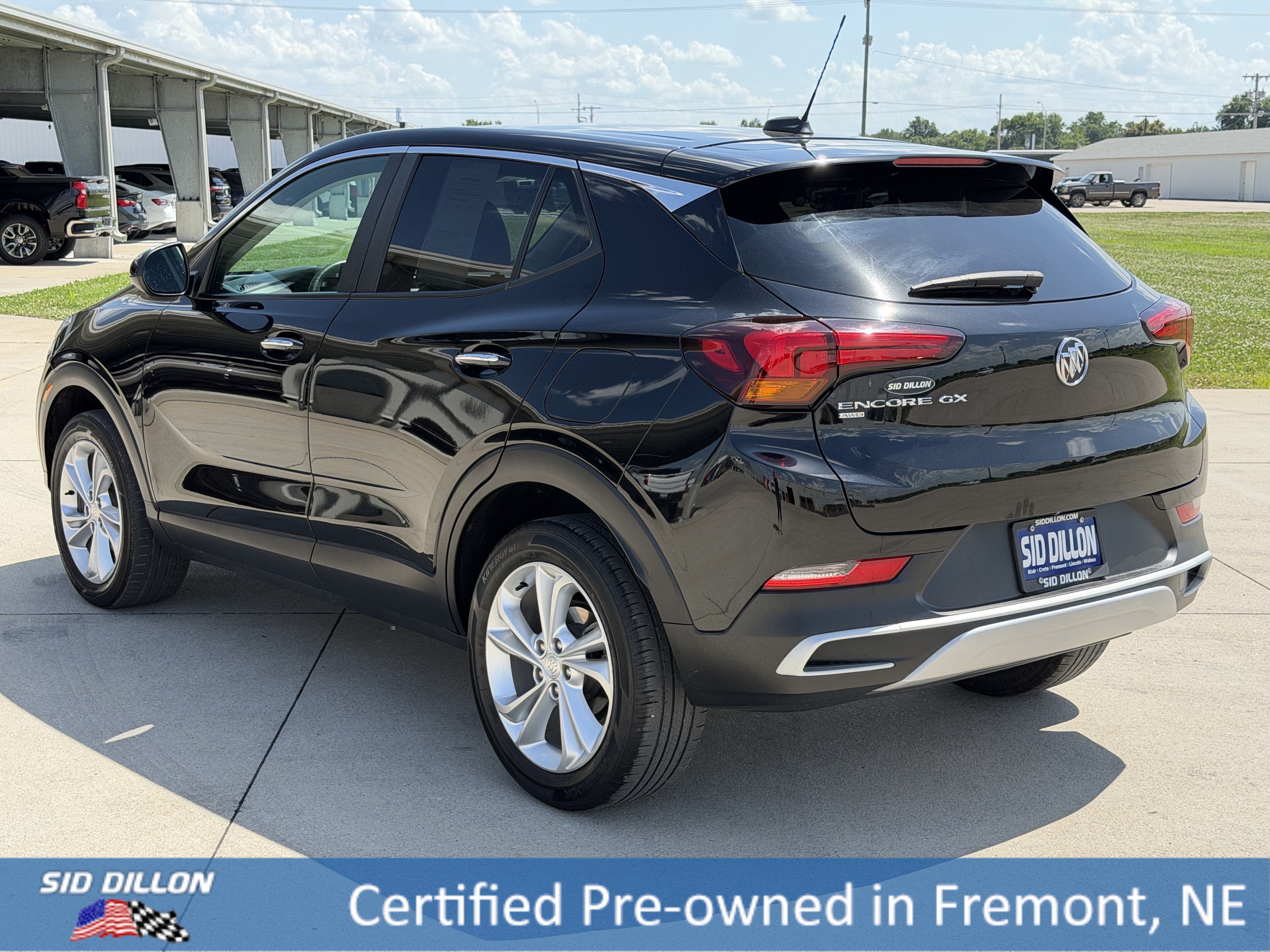 Used 2022 Ebony Twilight Metallic Buick Preferred image 13