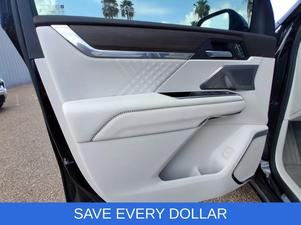 Used 2025 Black GMC Denali image 11