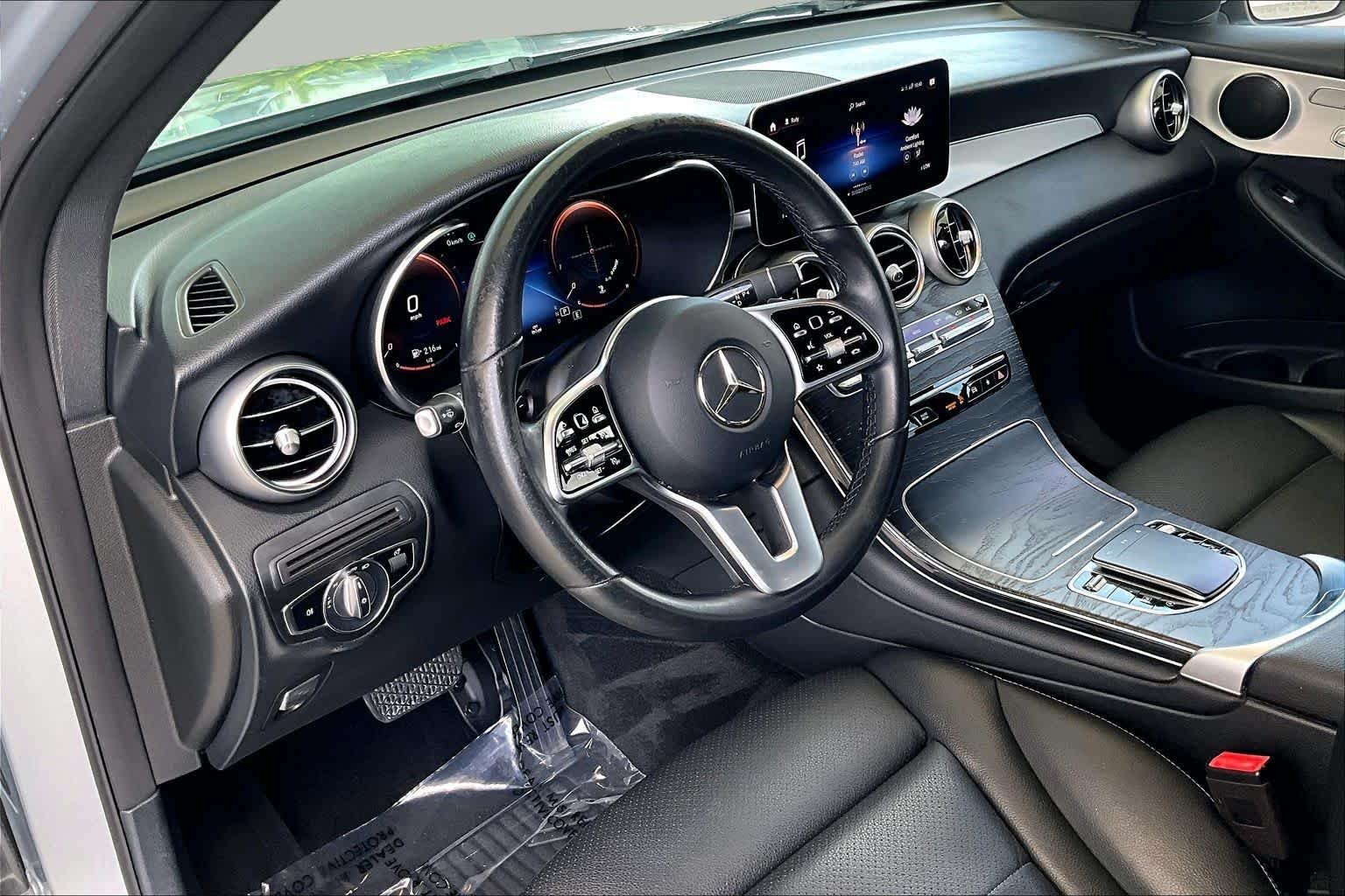 Used 2022 Black Mercedes-Benz GLC 300 image 16
