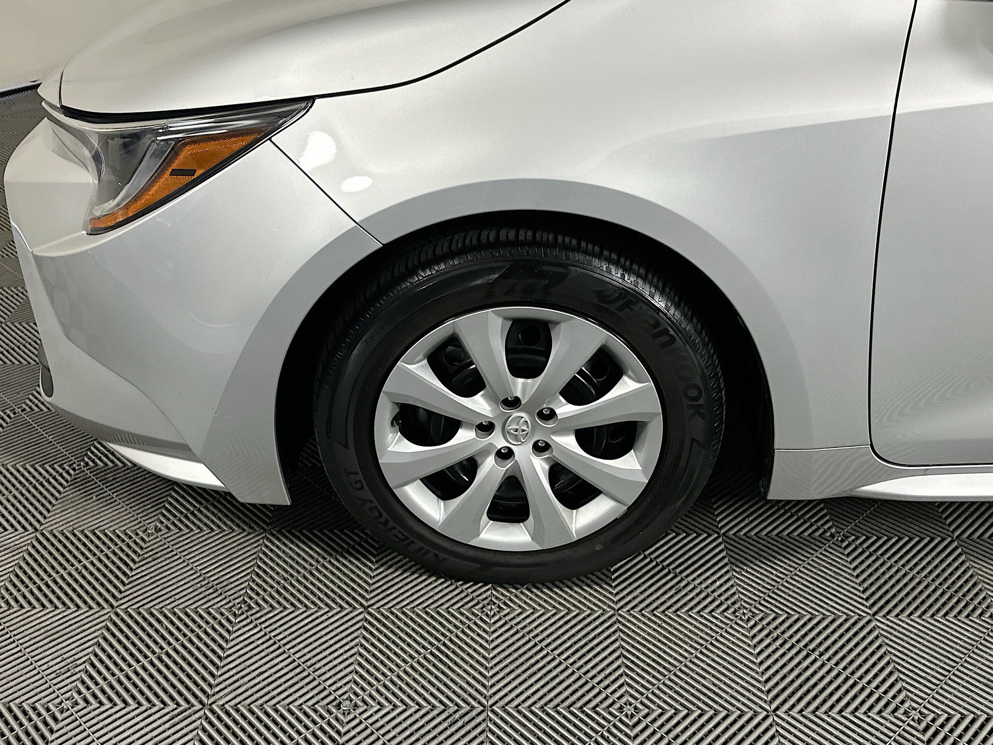Certified Used 2024 Classic Silver Metallic Toyota LE image 11