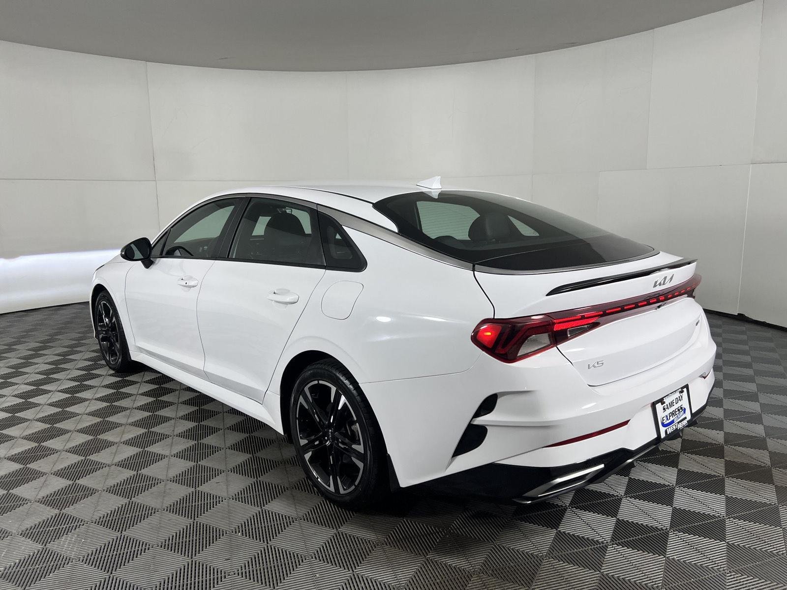Used 2024 Glacial White Pearl Kia GT-Line image 6