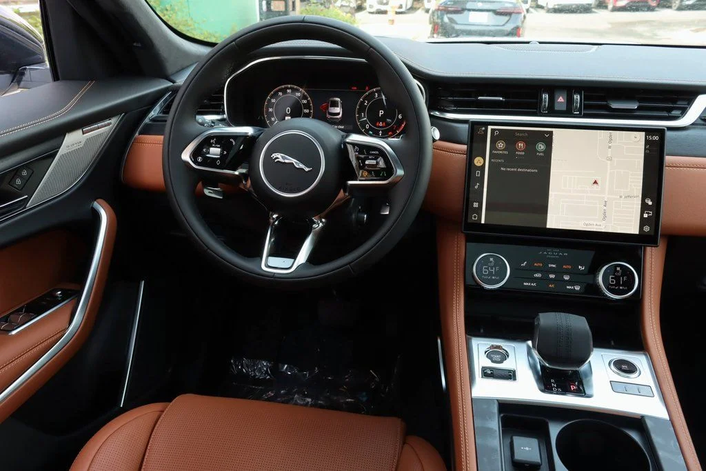 2026 Jaguar F-Pace R-Dynamic S - Photo 16