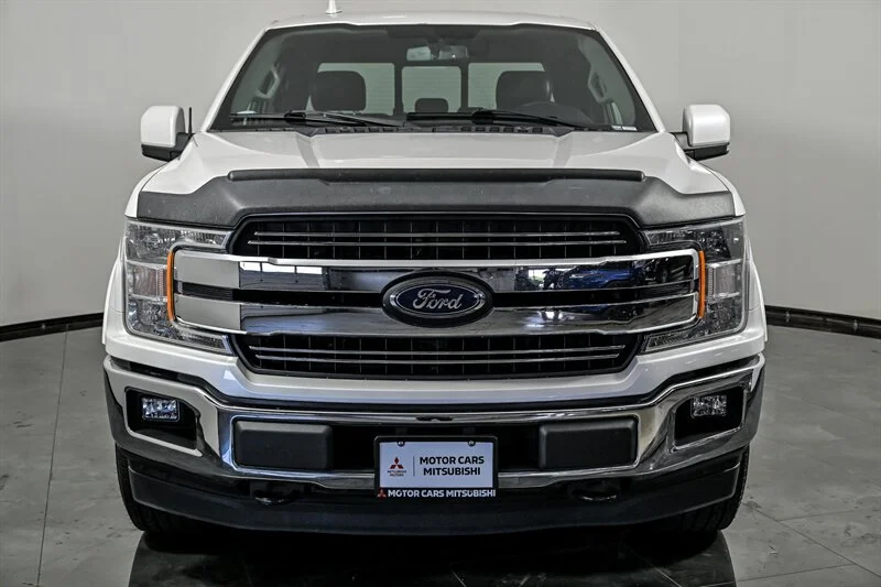 Used 2018 White Platinum Metallic Tri-Coat Ford Lariat image 4