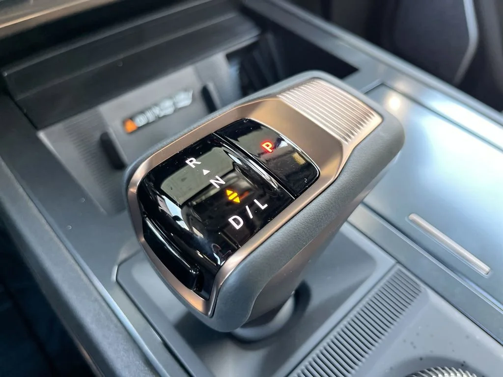 2025 GMC HUMMER EV 2X - Photo 25