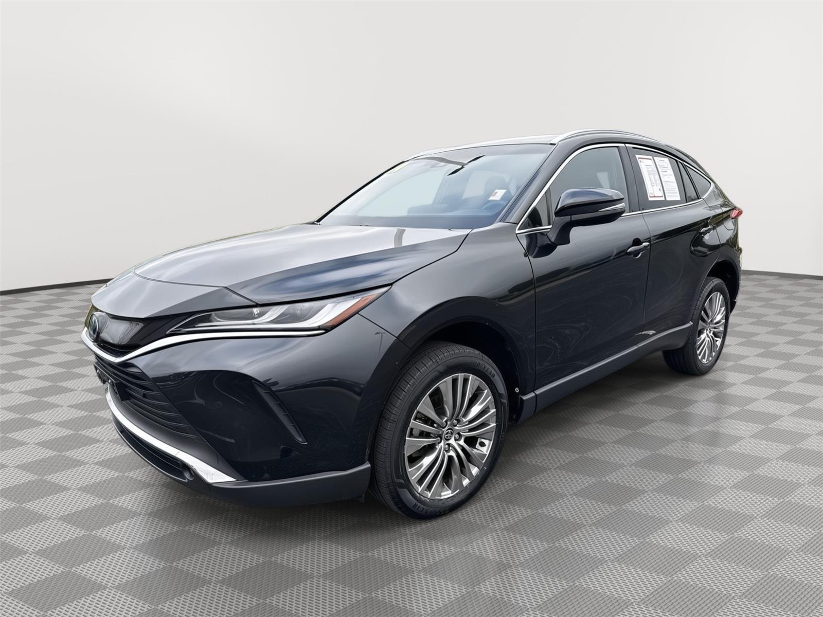 Certified 2024 Toyota Venza XLE with VIN JTEAAAAH4RJ166987 for sale in Kansas City