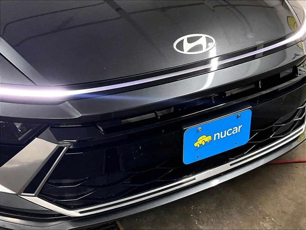 Used 2024 Gray Hyundai SEL image 31