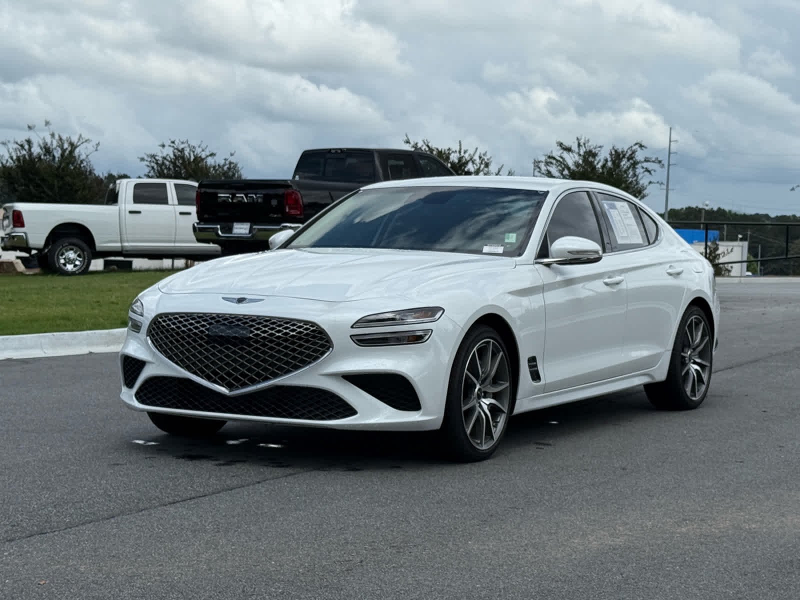 2025 Genesis G70 2.5T Standard's photo