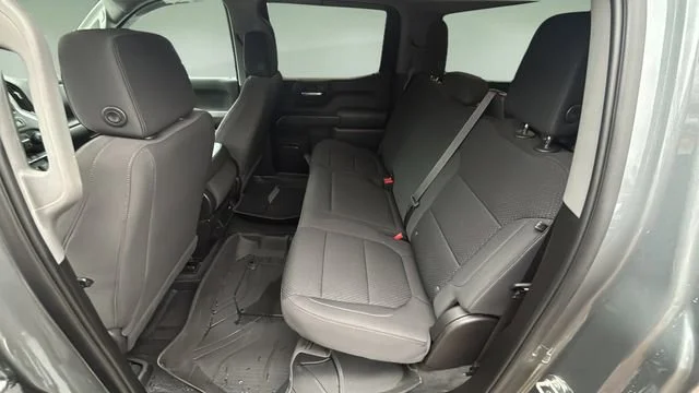 Used 2022 Satin Steel Metallic Chevrolet Custom image 19