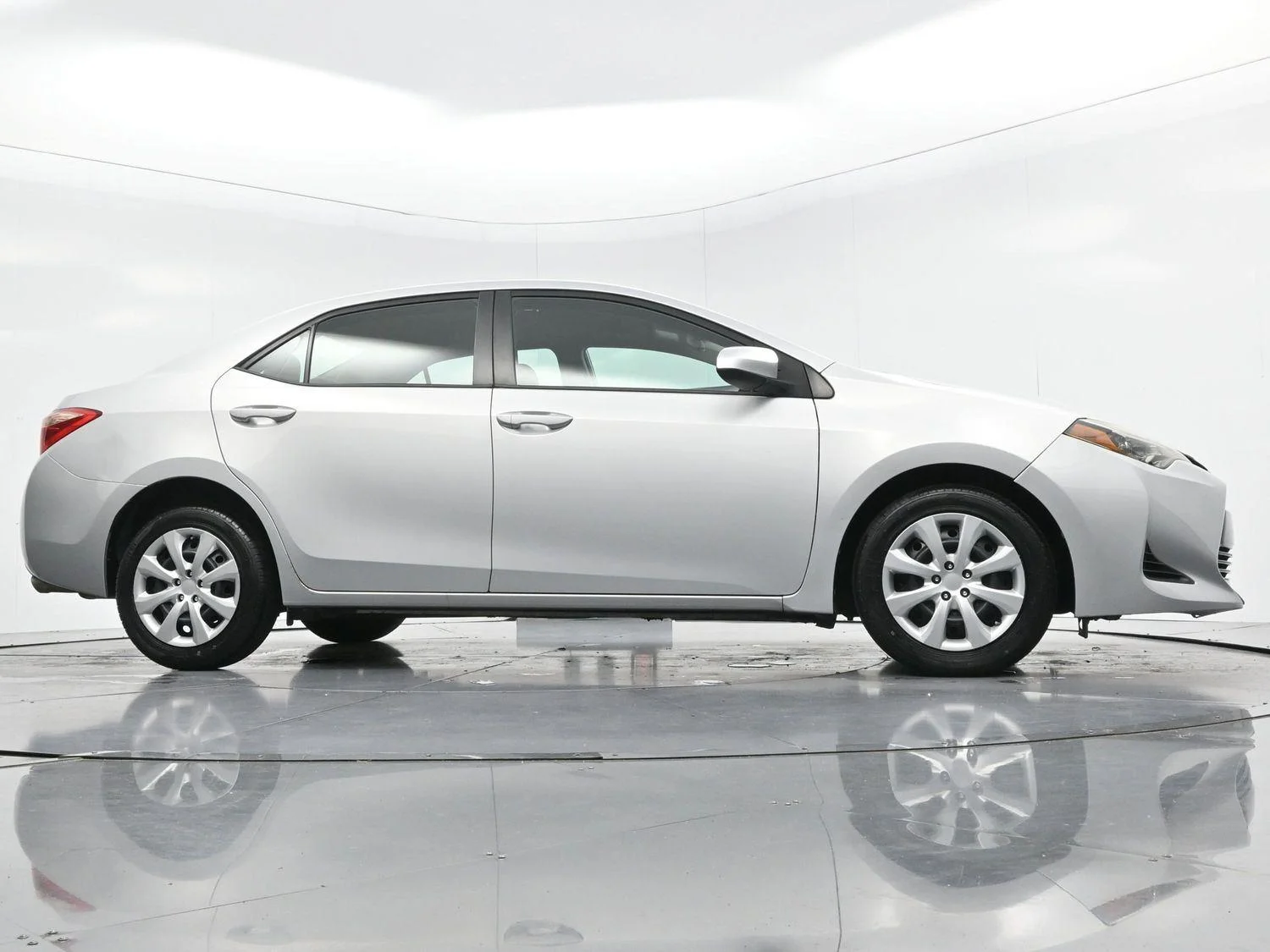 Used 2019 Classic Silver Metallic Toyota LE image 34