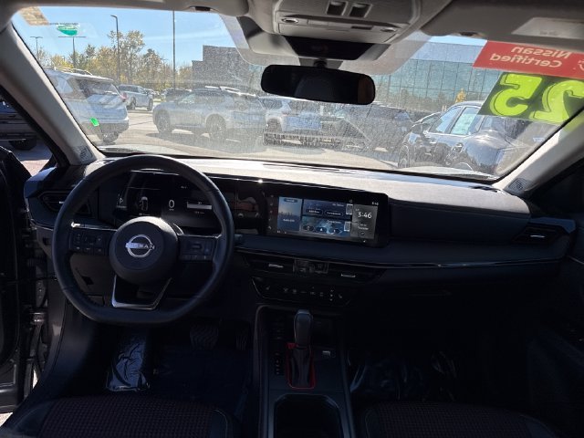 Used 2025 Gray Nissan SR image 16