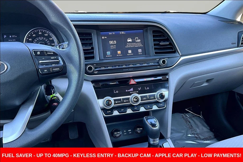 Used 2020 Silver Hyundai SEL image 9