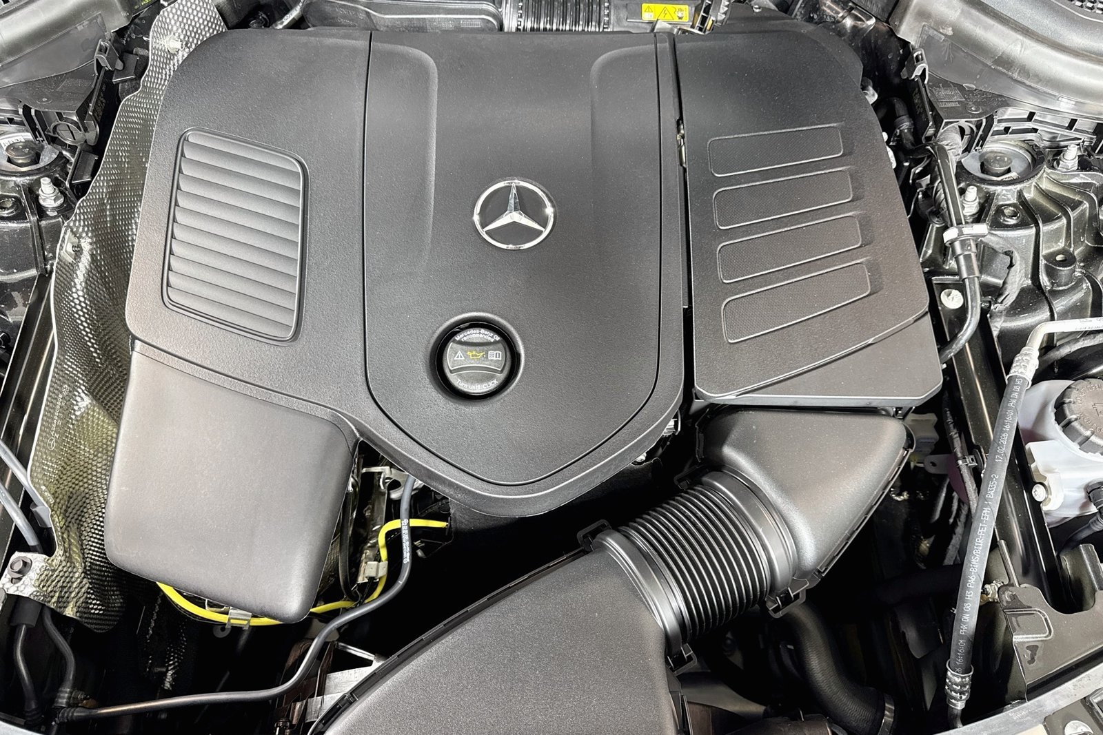 New 2026 Graphite Grey Metallic Mercedes-Benz GLC 300 image 28