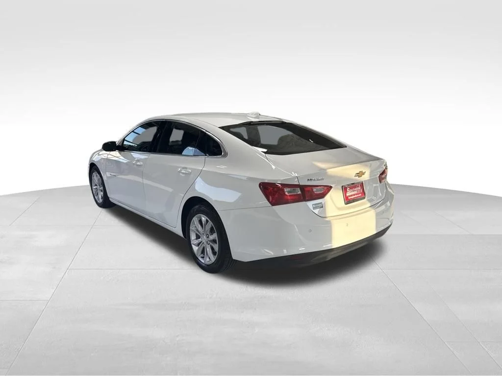 Used 2024 White Chevrolet LT image 3